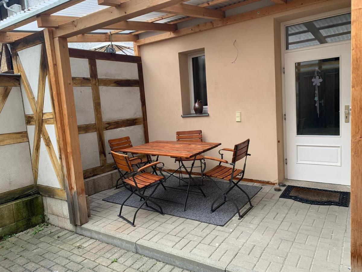 Delux Ferienwohnung Kunstgalerie Und Ilmradweg Kranichfeld Екстер'єр фото
